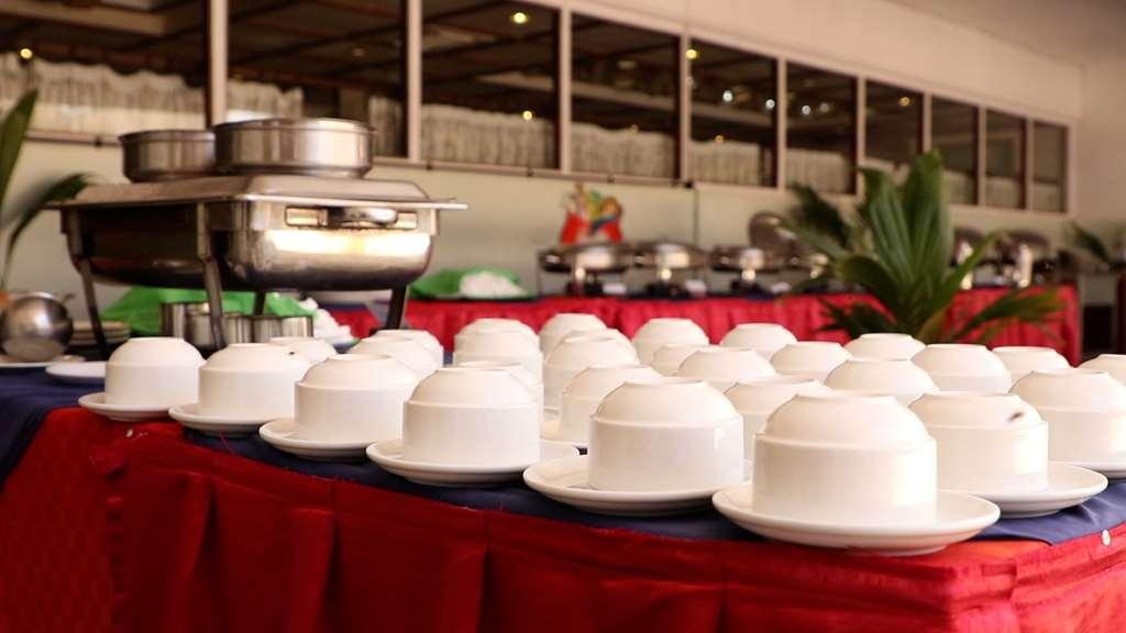 Mombasa Beach Hotel Nhà hàng bức ảnh